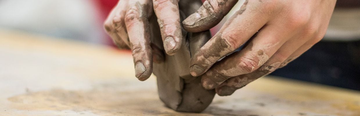 Argila verde: beneficii pentru piele si ten, cum se poate folosi