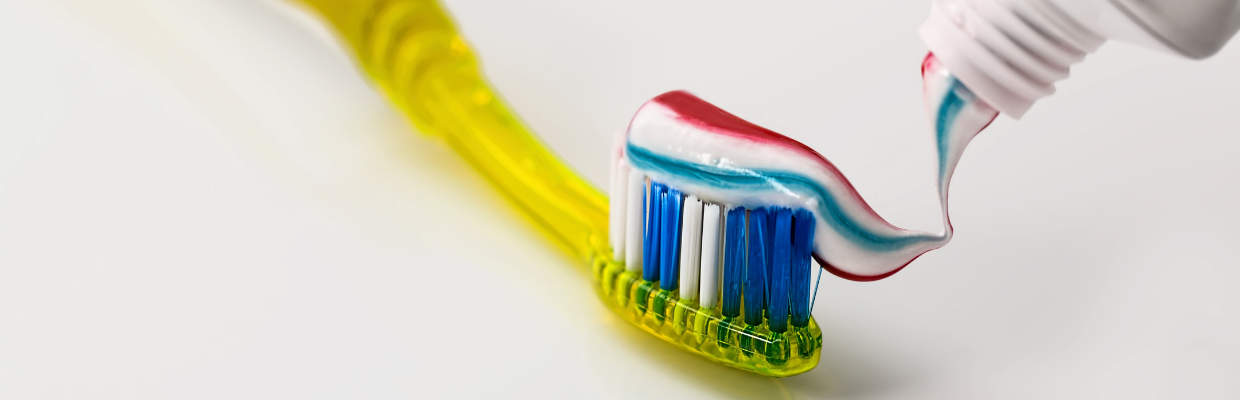 Ce este detartrajul si de ce este important pentru sanatatea dentara