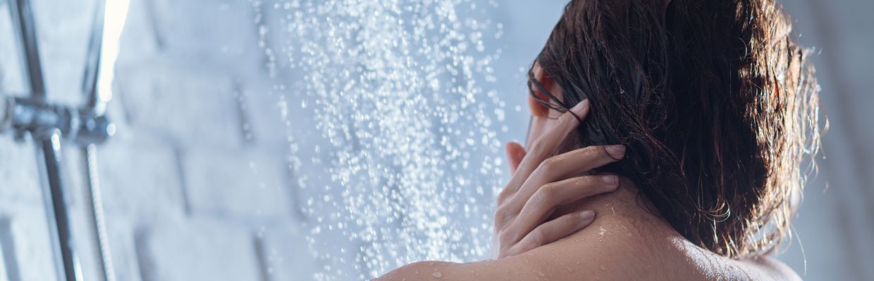 Sanatatea pielii: Cum ajuta dusurile reci la regenerarea celulelor epiteliale