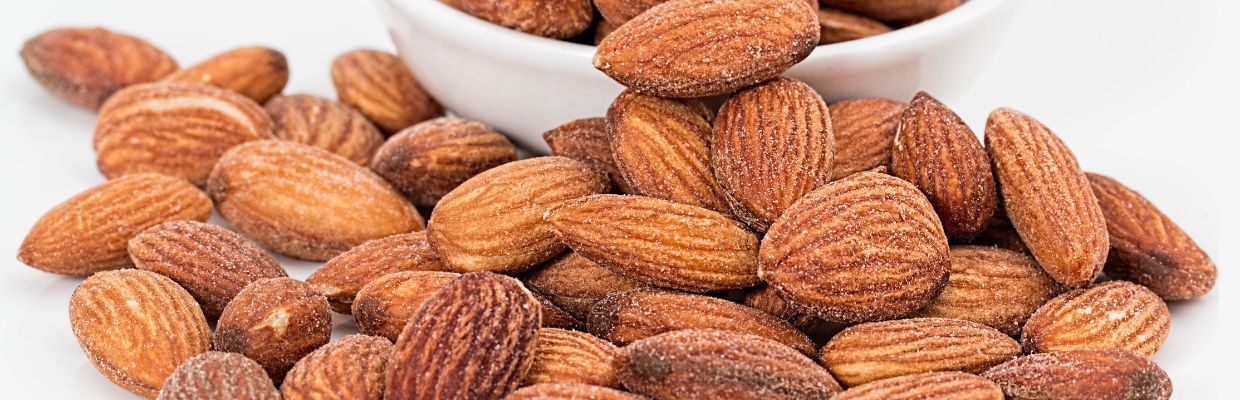 Nutritie: Ce beneficii are pentru organism untul de migdale