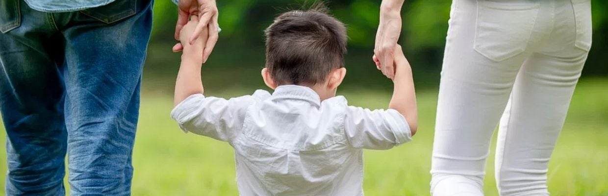Scolioza la copii: de ce apare, diagnostic si tratament