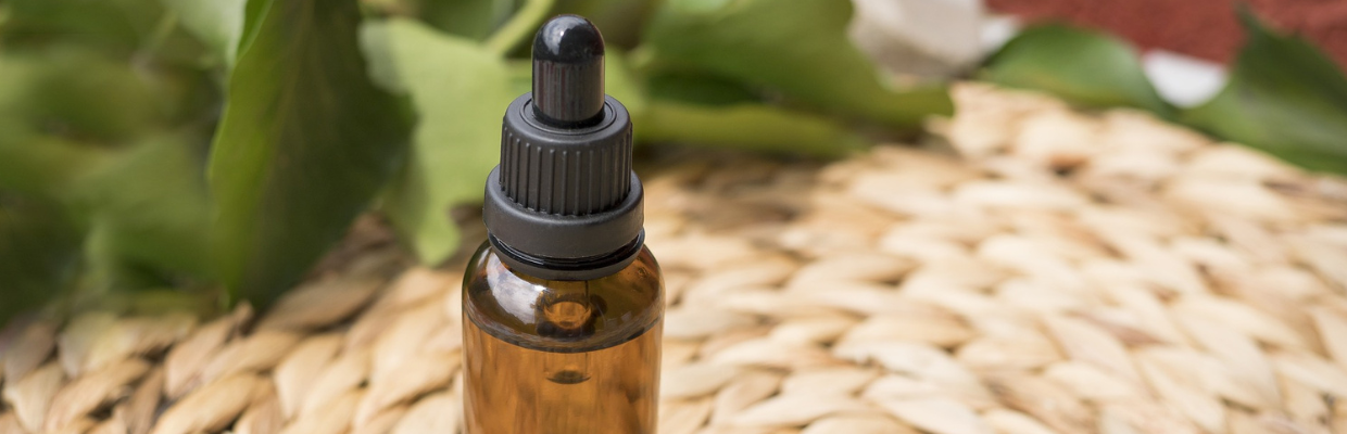 Uleiul de Copaiba: un ulei antiinflamator, cicatrizant si expectorant. Cum trebuie folosit