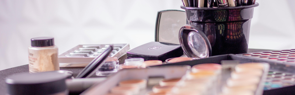 SkinCare: De ce este periculos pentru ten sa dormi fara sa te demachiezi