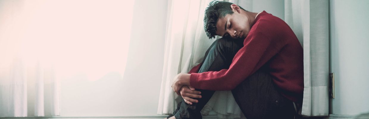 Sistemul nervos: Ce este anxietatea sociala si ce factori o declanseaza