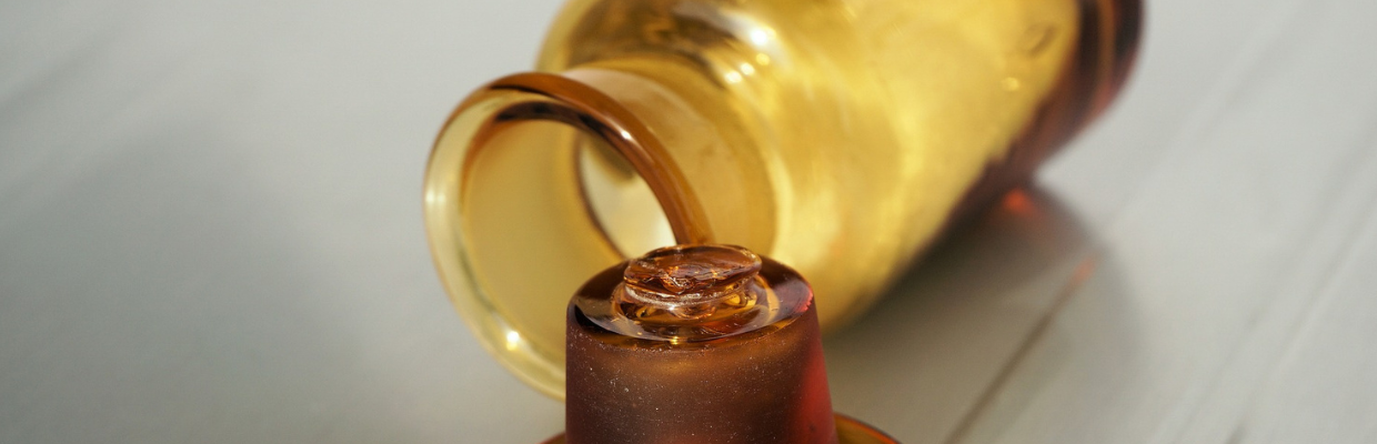 Acidul tranexamic (TXA): ce este si care sunt beneficiile aduse de acest acid in ingrijirea pielii