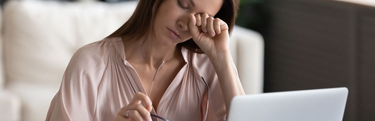 Ochi uscati: simptome si tratament