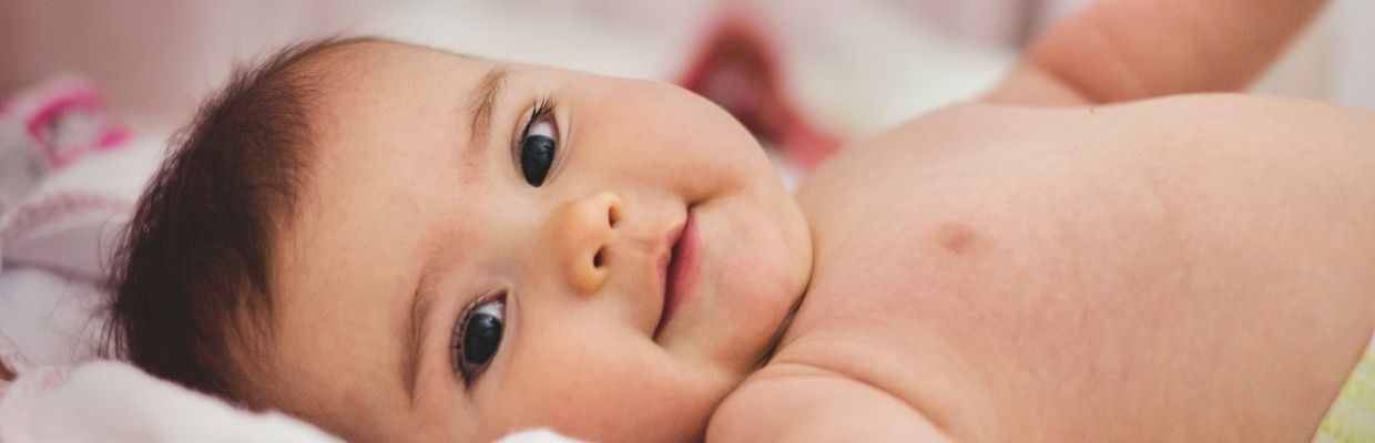 Produse de ingrijire a pielii bebelusului. Care sunt cele mai sanatoase abordari?