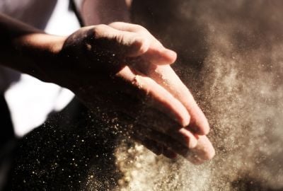 Conioza: Cum apare boala, complicatii si tratament