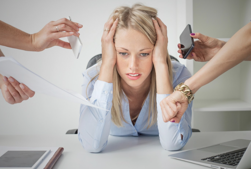 Sindromul burnout: ce este, simptome, tratament si cum te recuperezi complet