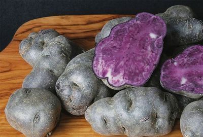Nutritie: Beneficiile pentru sanatate ale cartofului mov