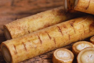 Nutritie: Gobo sau radacina de brusture japonez, cum se poate consuma