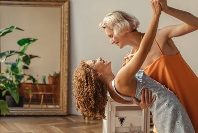 Sanatate mentala: Cum te ajuta terapia prin dans sa scapi de stres