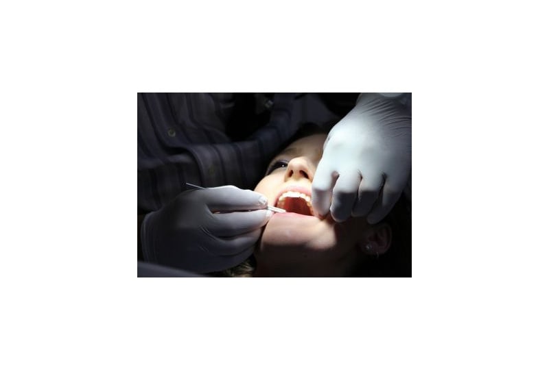 Sensibilitatea dentara: de ce apare, cum o recunosti, preventie si tratament