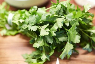 Nutritie: Ce beneficii are patrunjelul pentru organism