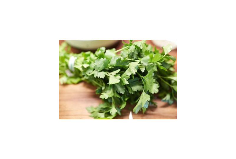 Nutritie: Ce beneficii are patrunjelul pentru organism