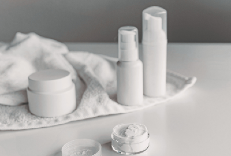 Guaiazulen: Cand se recomanda aceasta substanta in tratamentele dermatocosmetice, reguli de utilizare