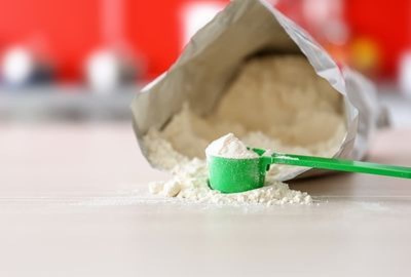 Cand poti incepe hranirea bebelusului cu lapte praf