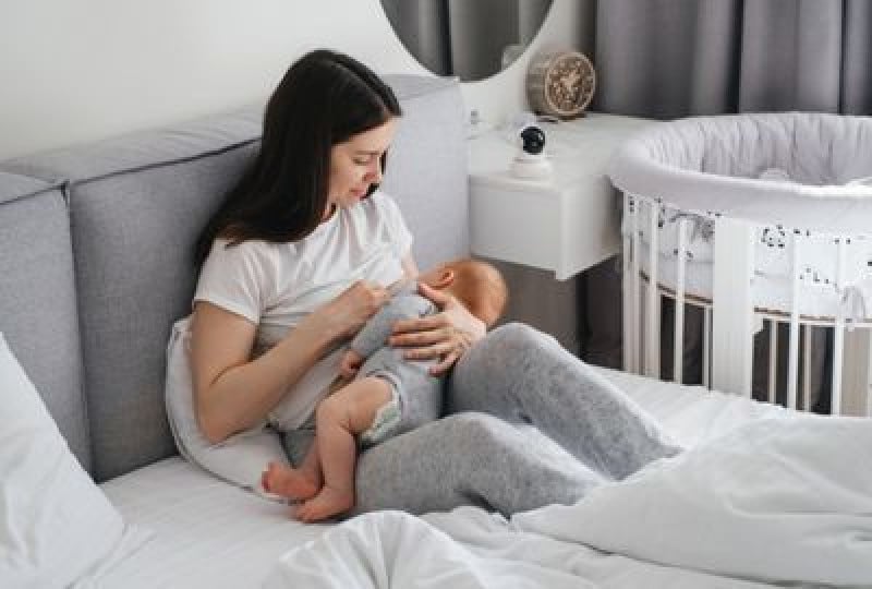 Hipogalactia sau lipsa laptelui matern: De ce apare si cum se trateaza