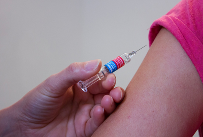 Vaccinul antivaricela: Prevenirea varicelei si a complicatiilor asociate 