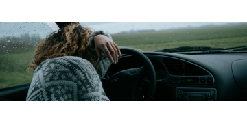 Ești răcit și te tratezi cu pastile? Iată ce medicamente te pot lăsa fără permisul auto