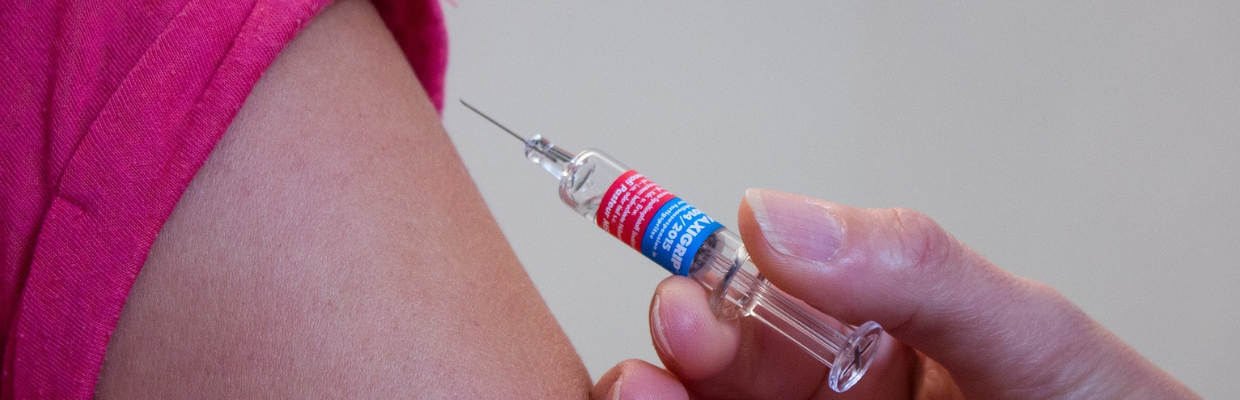 Vaccinul antivaricela: Prevenirea varicelei si a complicatiilor asociate 