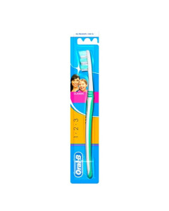 Oral B periuta de dinti clasic 3 EF 81439094