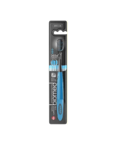 Periuta de dinti cu praf de carbune Black, medium, Biomed