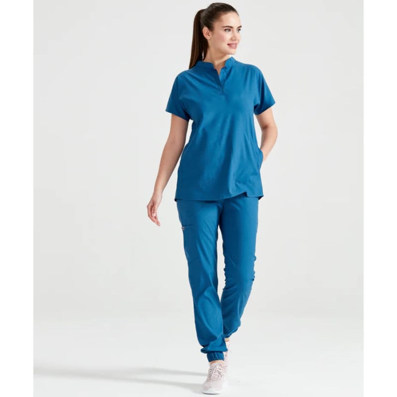 Costum medical unisex Petrol Blue, Model Activity