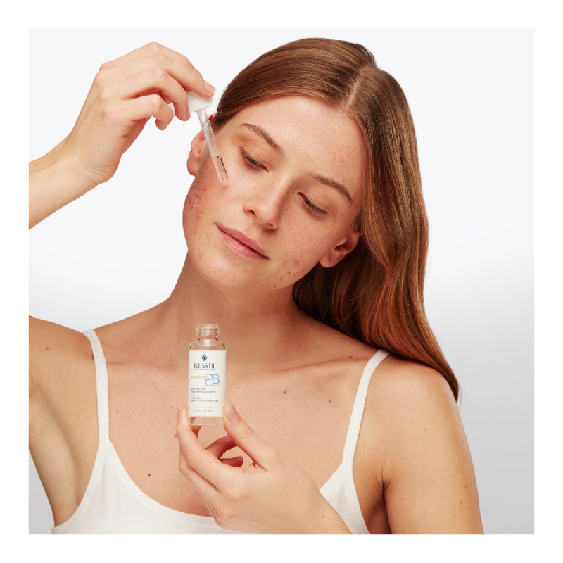 Gel calmant pentru normalizarea secretiei de sebum ACNESTIL PB, 30