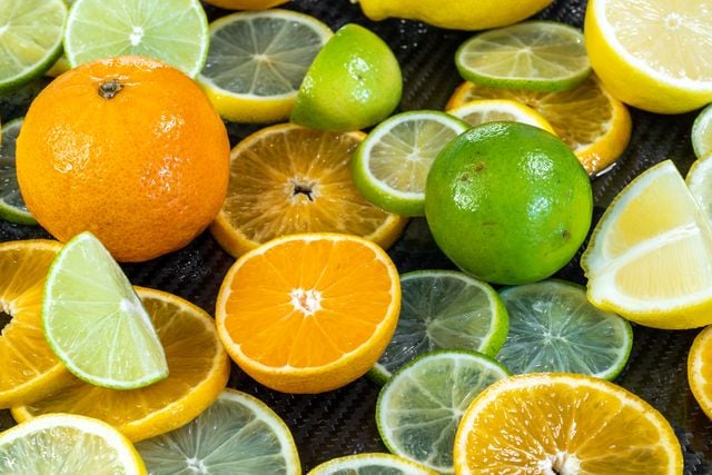 FRUCTE care contin vitamina C FRUCTE care contin vitamina C