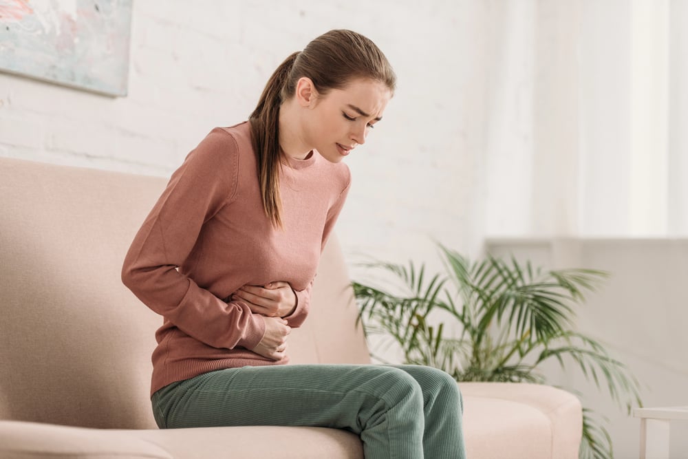 Durerile abdominale pot fi un simptom al listeriozei